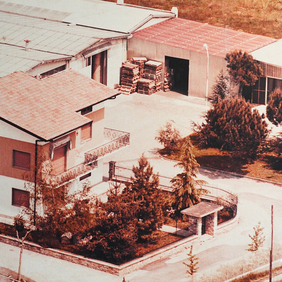 Noto storica stabilimento nicoletti 1971